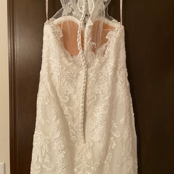 Wedding Dress-brand new, never worn not altered - Picture 4 of 16